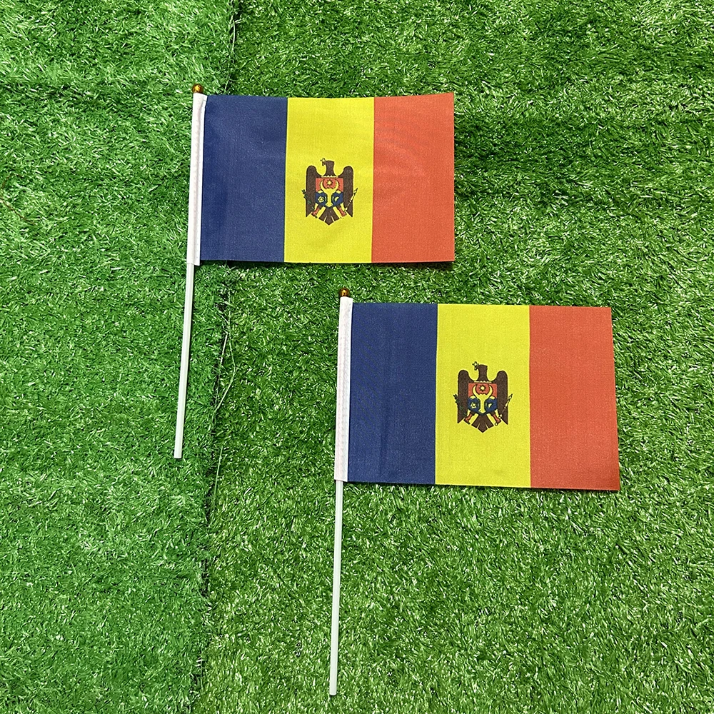 Banderín de Moldavia 21x14cm con poste plástico –Ondeante para evento - imagen 3