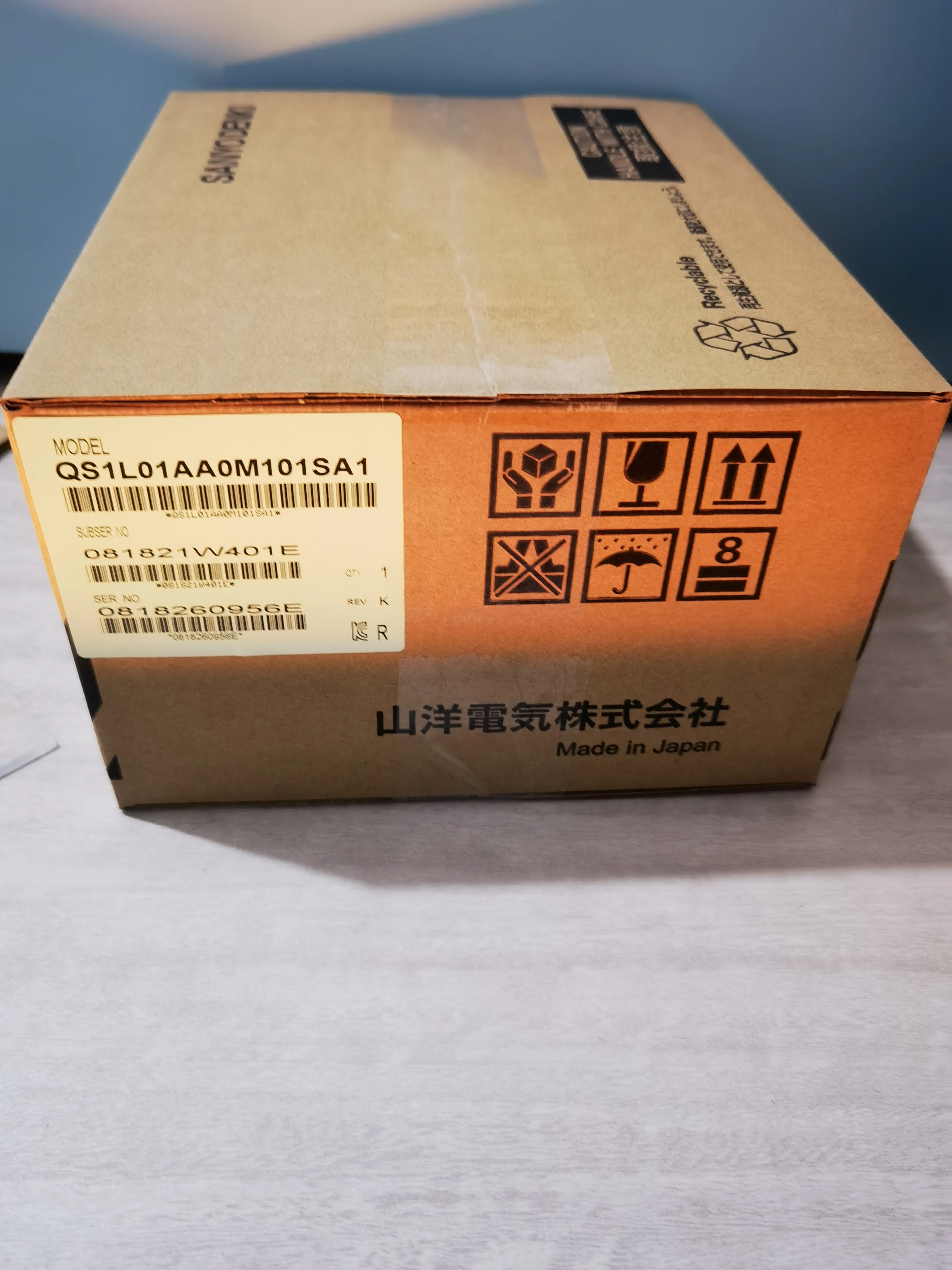 三洋電機製ACサーボドライバPB1D003P100 工場検査ビデオ提供