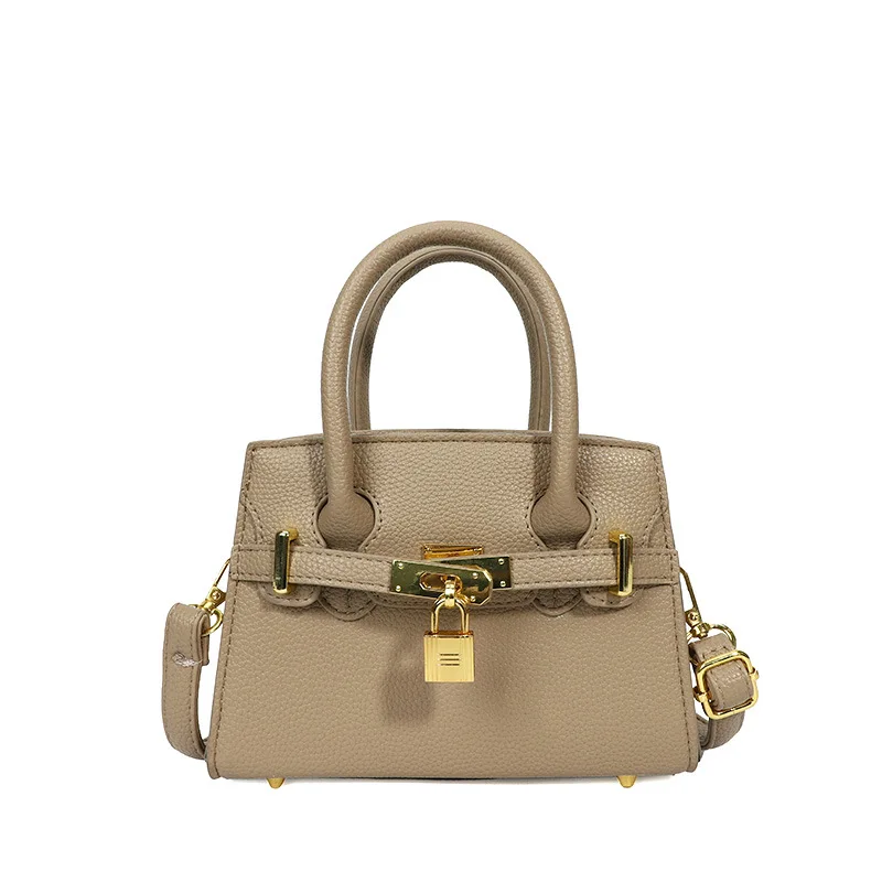 

Шикарная мини-платиновая сумка 2025 года — кошелек на плечо с узором ящерицы, компактный и стильный, обязательный женский аксессуар