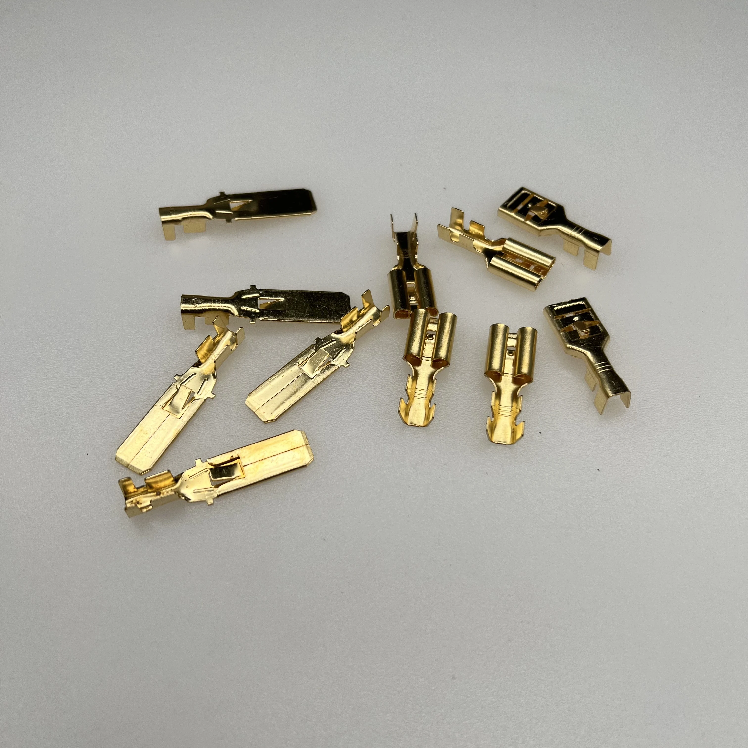

10PCS 9.5Mm plug spring cold pressing terminal 9.5 flat barbed terminal connector, can be connected to 4-6 square wires