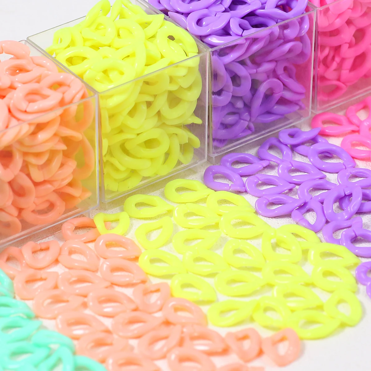 Chaîne acrylique de couleur unie 11x16mm dans plusieurs couleurs pour connecteurs et accessoires de bijoux faits à la main