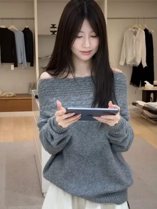 Gray Softness Loose Shoulder Baring Knitwear Women's Early Autumn New Design Sensation Slimming Top French Style Long Sleeve