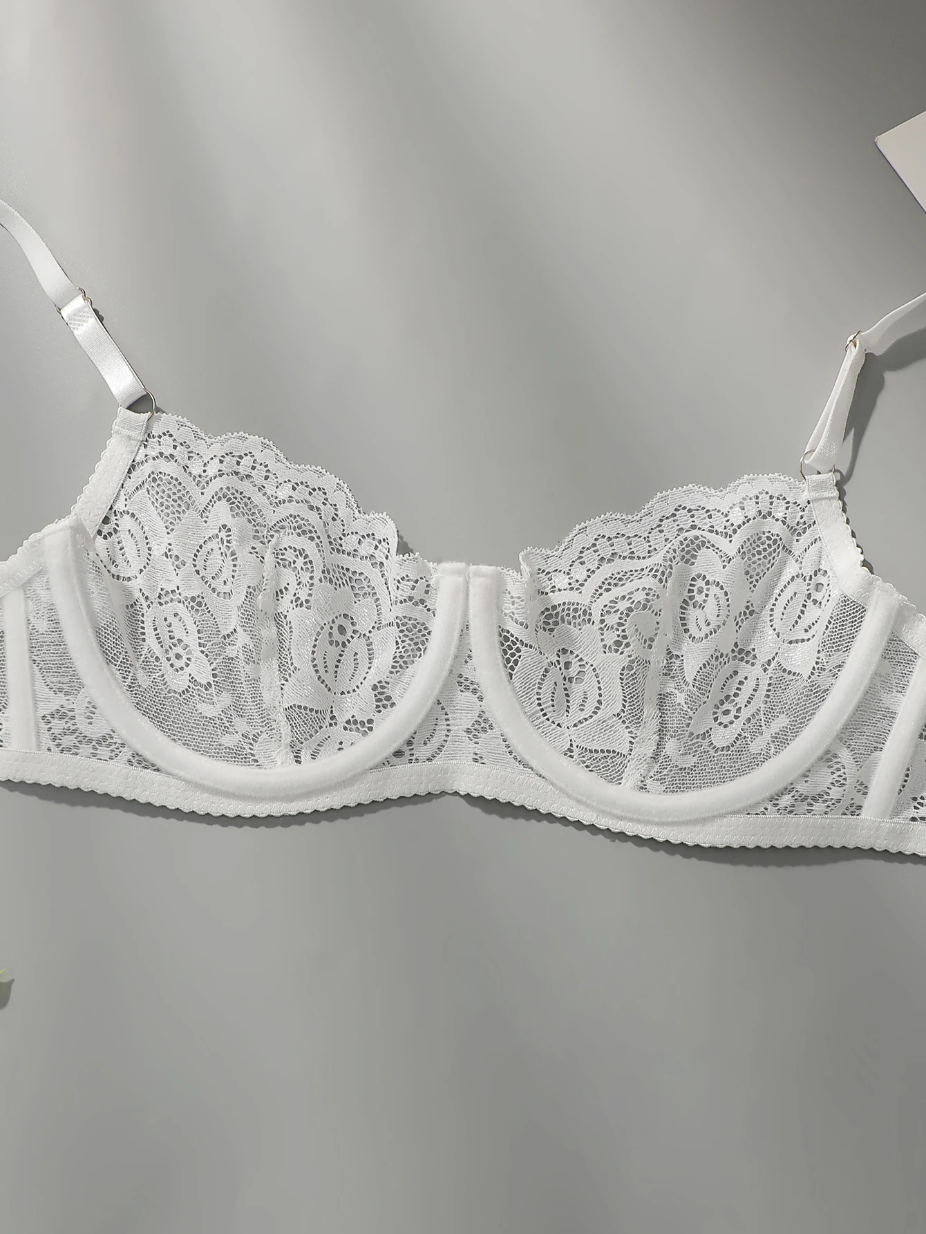 Ropa interior de Tanga de encaje sexy de 2 piezas de alta calidad para mujer conjunto de sujetador de anillo de acero de encaje hermoso y ligero A8101