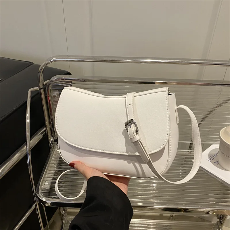 

2025 Summer Vintage Flap Bag Womens Solid Color Shoulder Purse Spacious Minimalist Underarm Bag for Work Casual