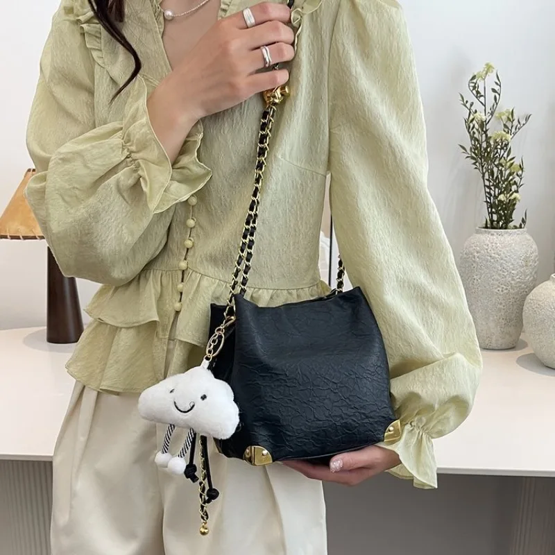 

Chic And Trendy Women's Handbag Leather Messenger Bag Popular By Luxury Brand Elegant Crossbody