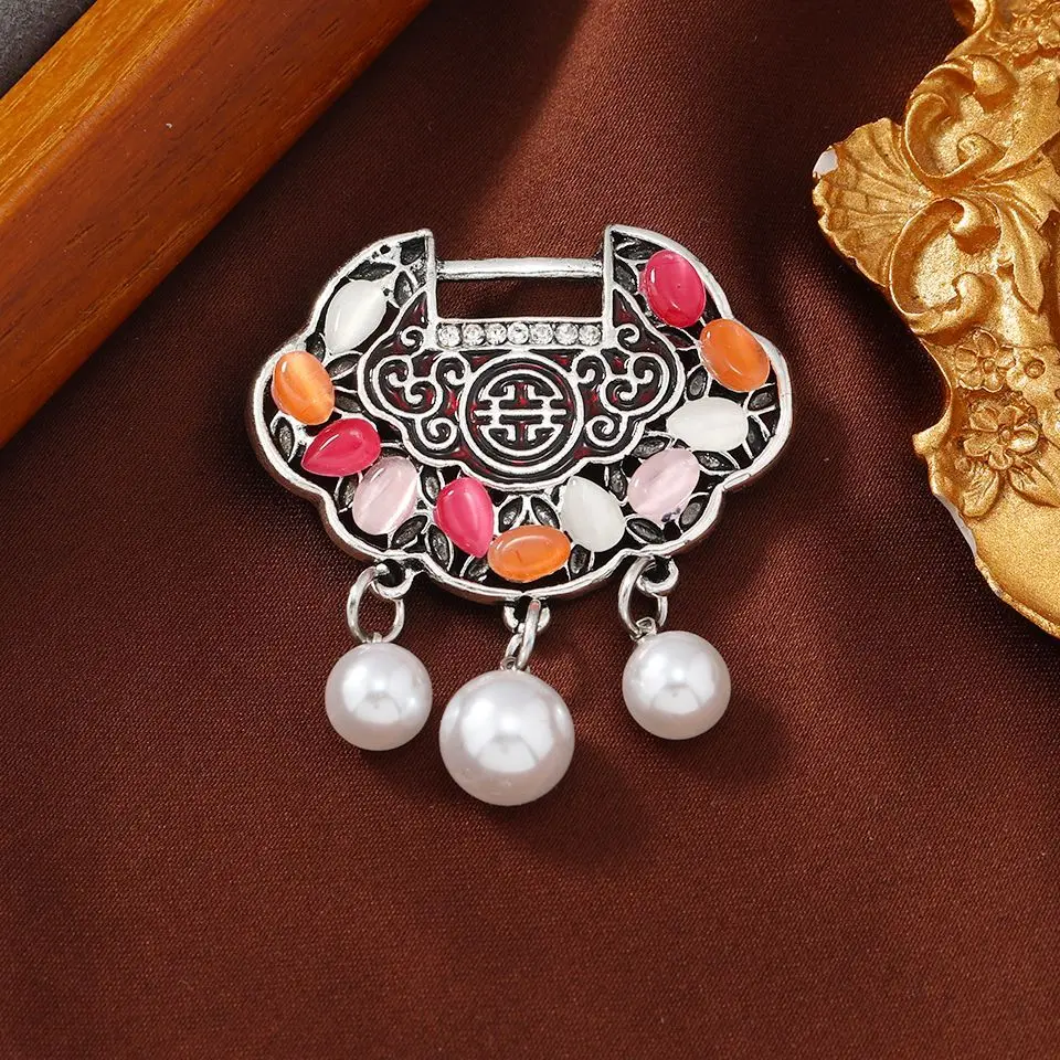 Peace Lock Vintage Brooch Pin Chinese Longevity Locking Enamel Pins Collar Badge Jewelry Gift for Friends With Bells Pendant