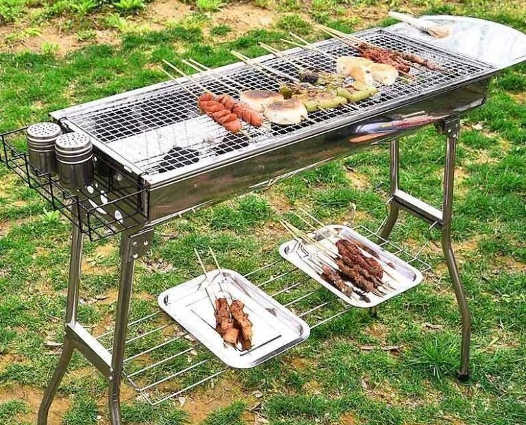 グリル家庭用、バーベキューグリル屋外カーボンバーベキューストーブ、厚みのある無煙炭棚バーベキュー用品ツール