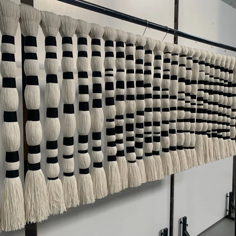 

200*70cm End Abstract Macrame Cotton Thread for Lobby Bar Provide Aisle Home Decor with Ball Decorate Weaving