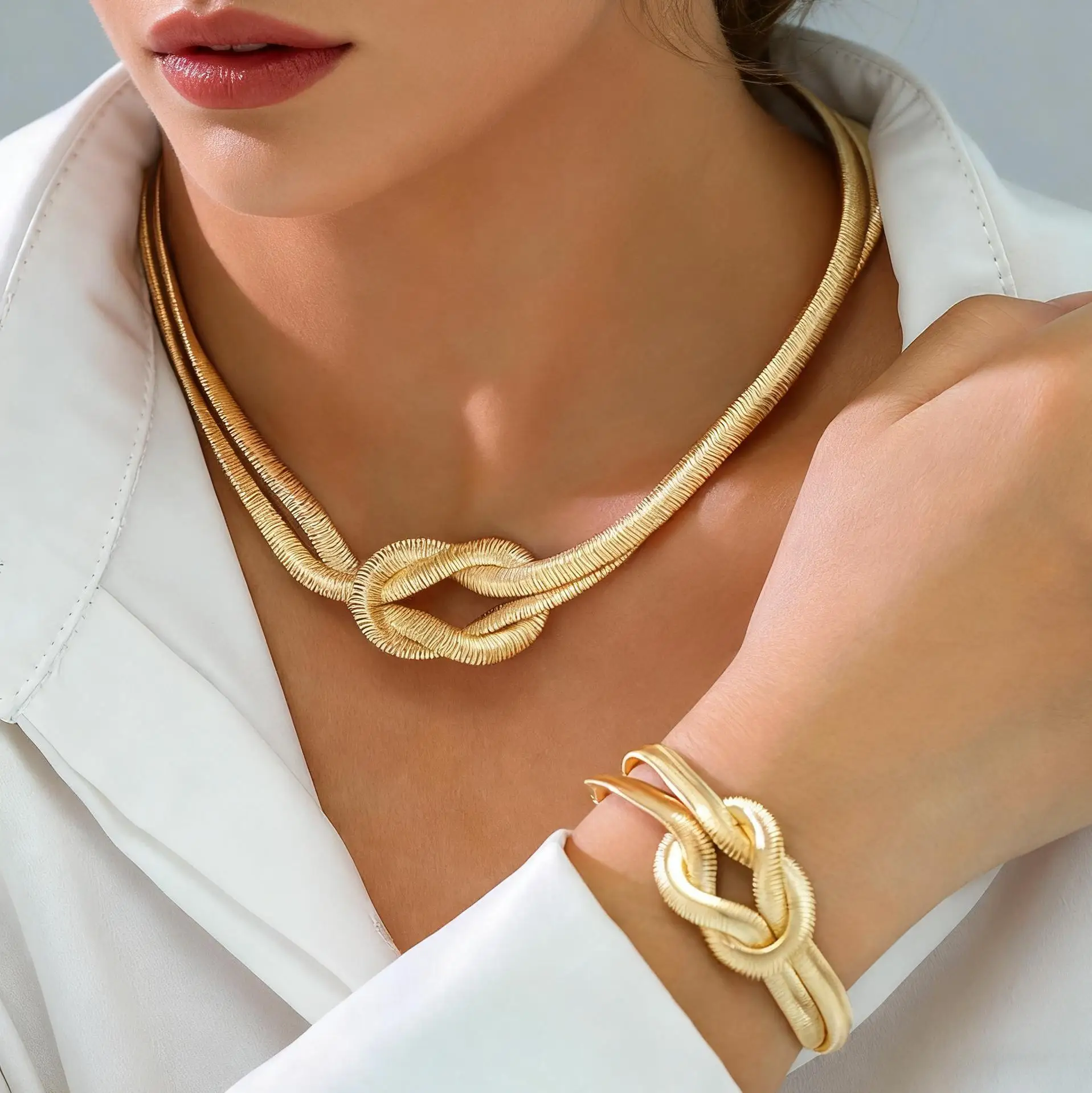 Mode Doppelschicht Knoten Halskette Und Armband Für Frauen Gold Farbe Schlangenkette Halsband Twisted Chunky Schmuck Set
