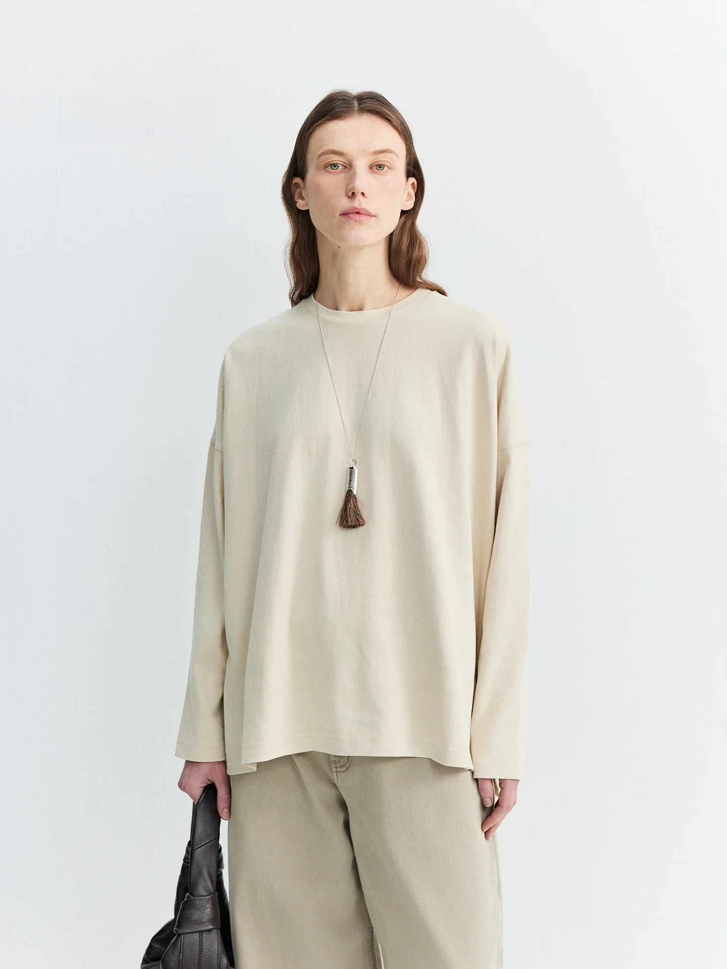 

WUUO ROW Philosophy mat Long Sve T-irt Combed Long Yarn Cotton Bone Sensation Wide Space Feeling Spring Drop ou...