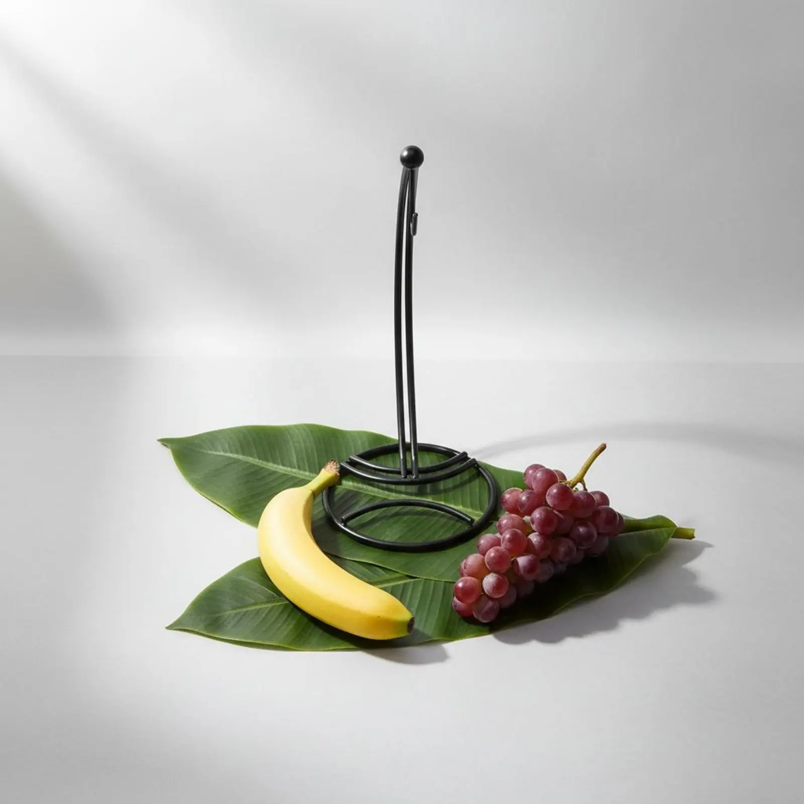 Banana Hanger Rack European Design Banana and Berry Hanger Fruit Hanging Stand Metal Home Organizer Stays Bananas Fresh Longer