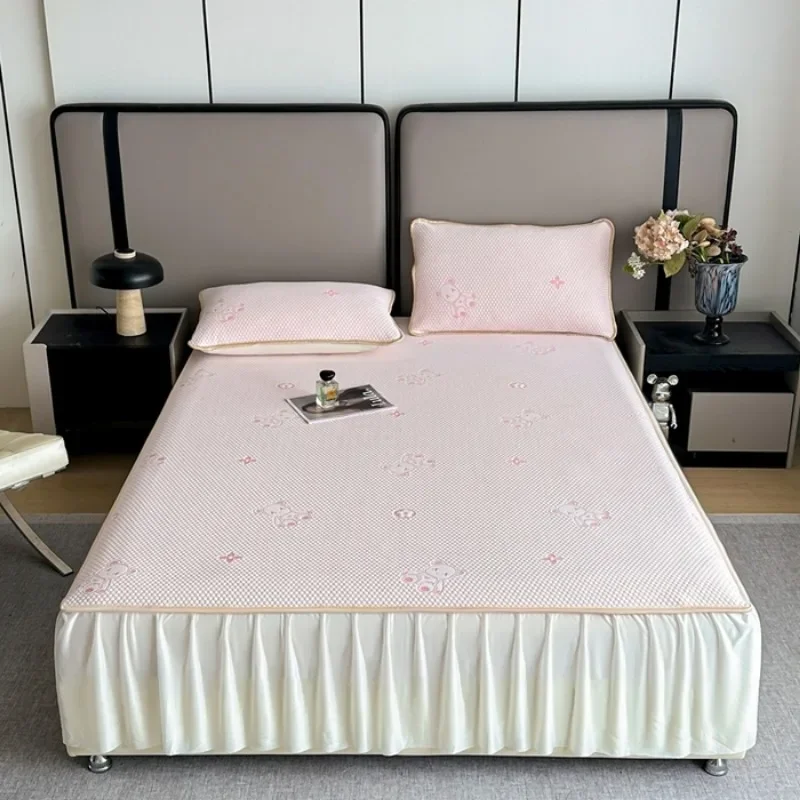 

2025 printed 3D ice-feeling Doudou fabric delicate and cool Doudou bed skirt mat three-piece set