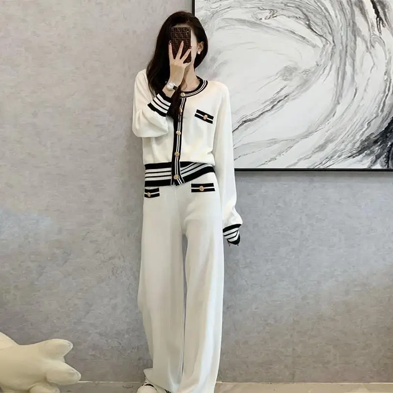 Two Piece Set Autumn Winter New Fashion Knit Long Sleeve Sweater Leisure Single Breasted Suit for Women Tracksuit Clothes T41