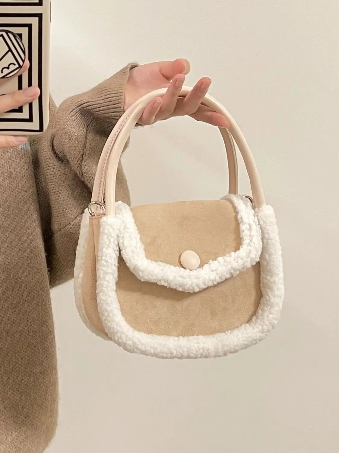 Autumn/Winter Plush Mini Handbag 2023 Women\'s Lamb Hair Spliced Magnetic Buckle Crossbody Bag Fashion High Street Underarm Bags