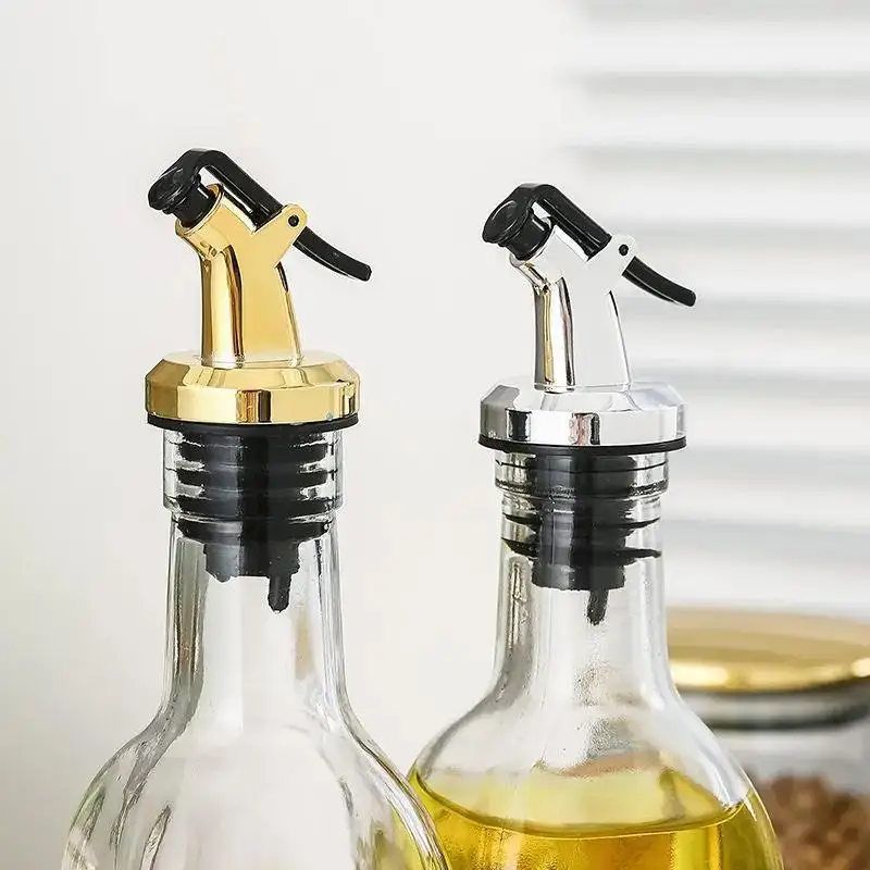 Gold Olive Oil Vinegar Bottle Spout Stopper Leakproof Lock Drip Free for Kitchen Baking Cooking Restaurant Use