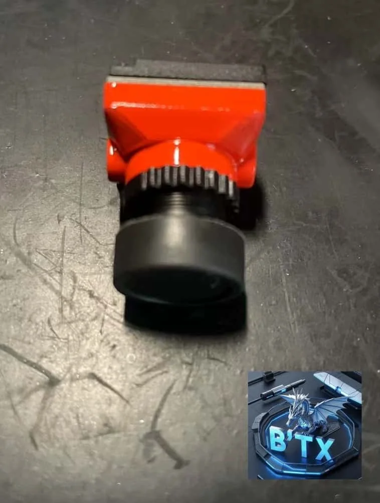 

B19 CMOS 1500TVL Wide-angle Mini FPV Camera CVBS HD FPV Camera Built-in OSD Menu Size :19 * 19 mm Lens: 2.1mm