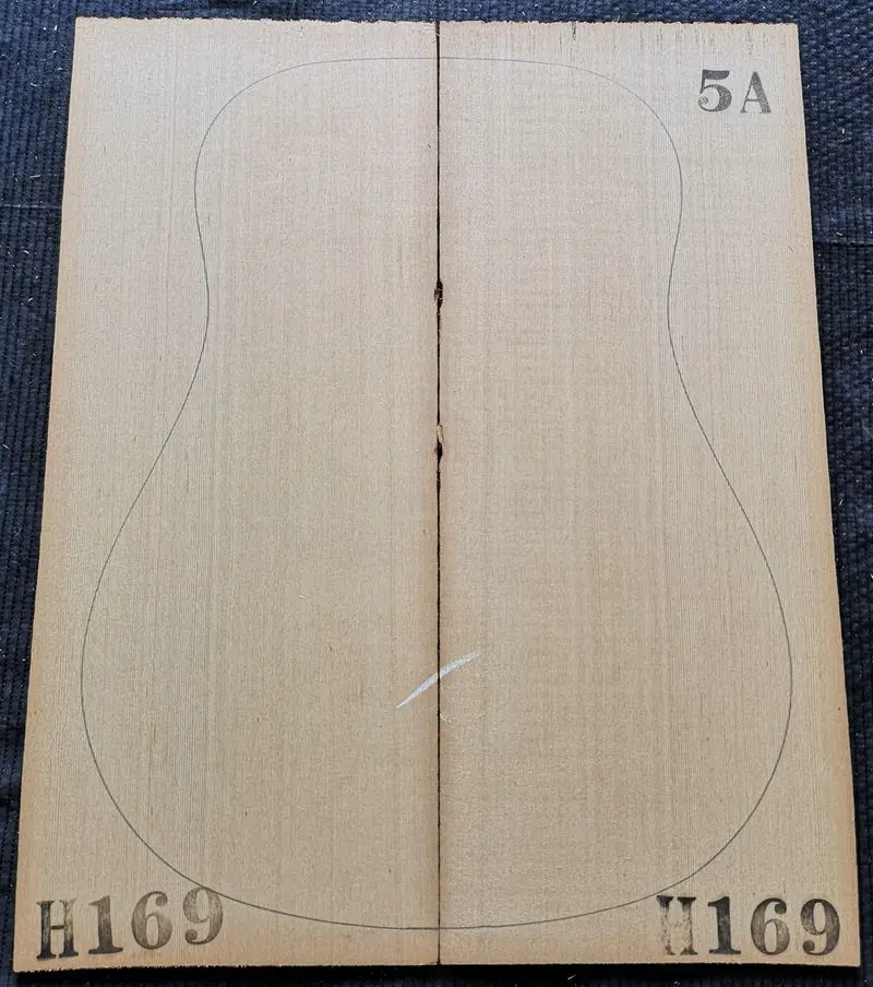 AAAAA Grade Red Cedar Solid wood Guitar Top 41 Inch DIY Wood Guitar Panel Handmade Guitars Making Material 4.5*220*550mm(2pcs)