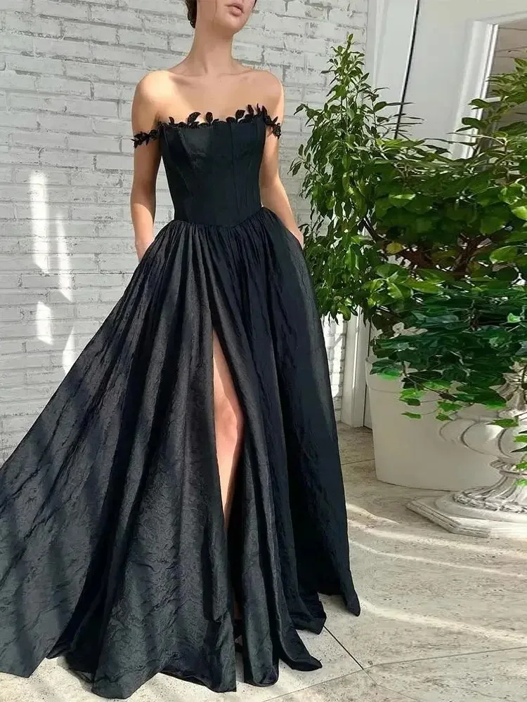 

Black Satin Boat Neck Formal Dress A-Line Long Sleeves Applique Dubai Saudi Arabic Evening Gown Long Prom Dresses