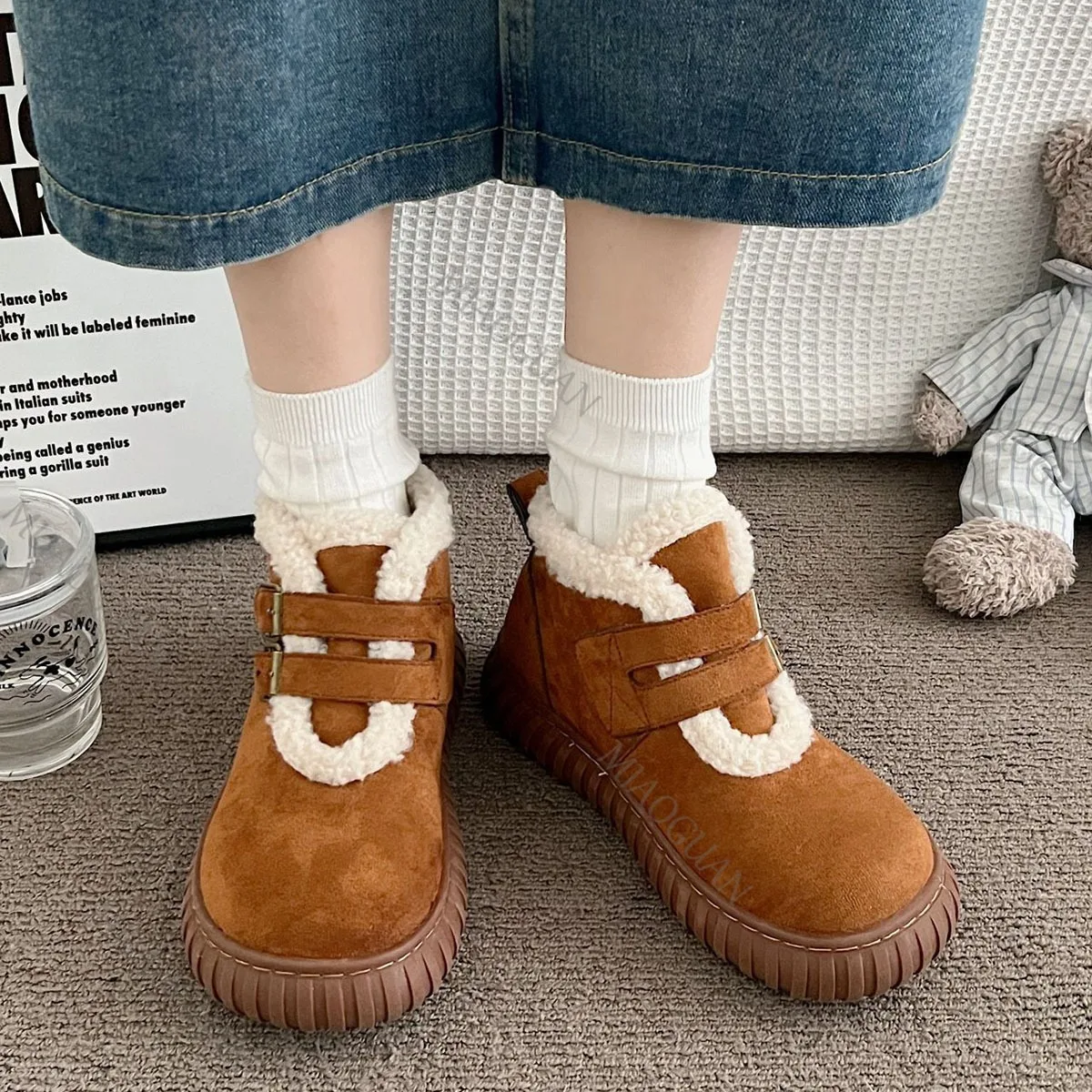 

2025 зимние новые зимние ботинки, женская обувь, теплые замшевые ботильоны с подкладкой, повседневные хлопковые туфли на плоской подошве с пряжкой на ремне, женская обувь