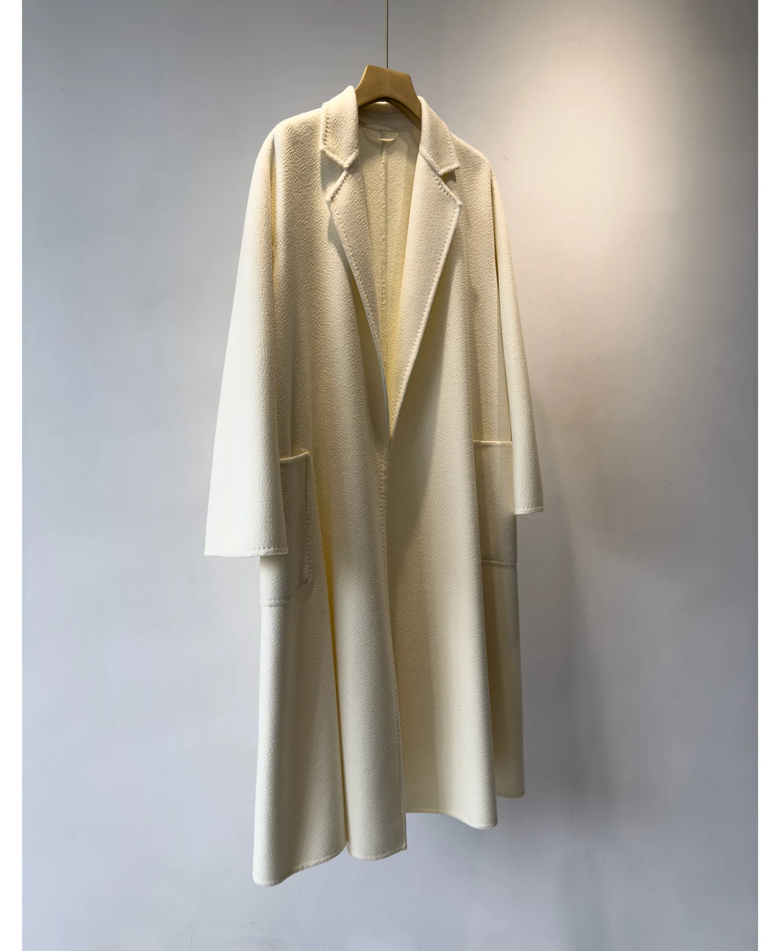 2024 Max Luxury Cashmere Water Ripple Coat，Women's Long Double-sided Cashmere Coat