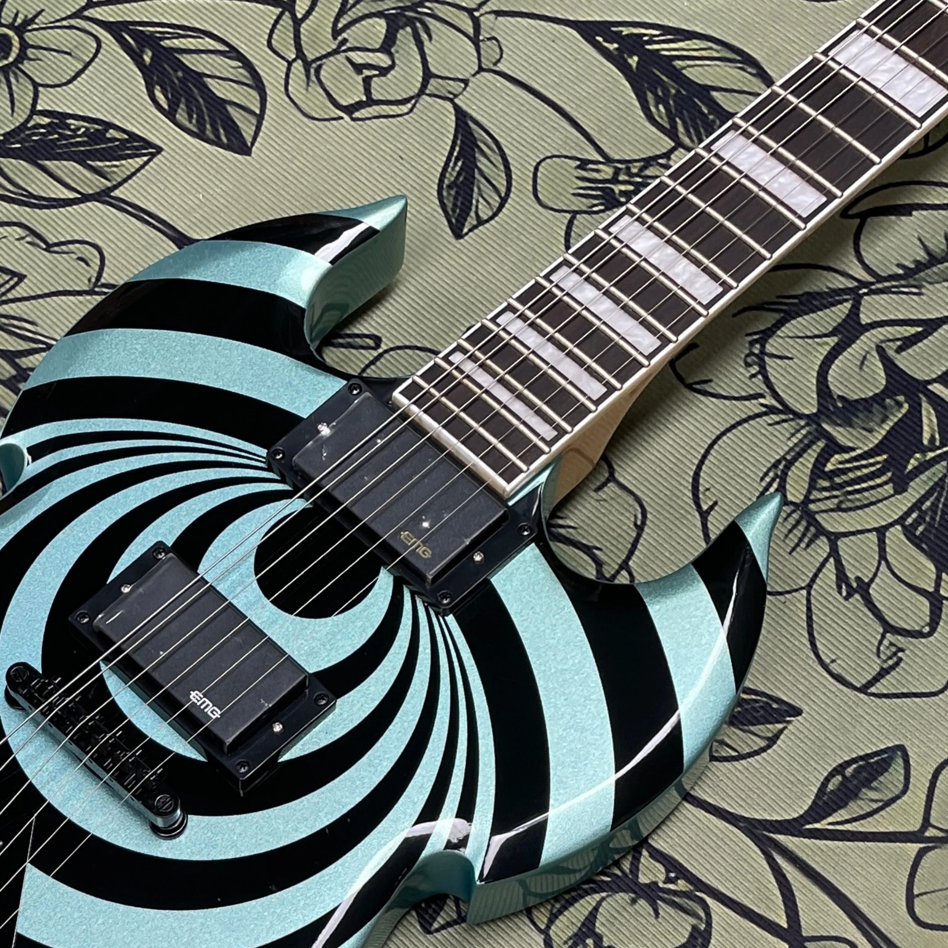6-stringelectric guitar  rosewood fingerboard,large square inlays,black hardwareGuitars,Advanced Speed Picking Electric Guitarra