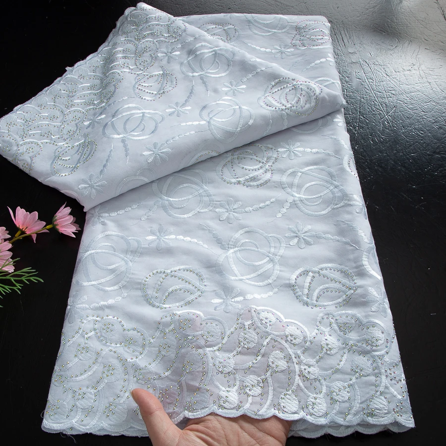 Tela de encaje de algodón de gasa suiza 2025 de alta calidad 5 yardas tela  de encaje de algodón bordado nigeriano africano para vestido elegante A4169  / Telas y accesorios, image size:900x900