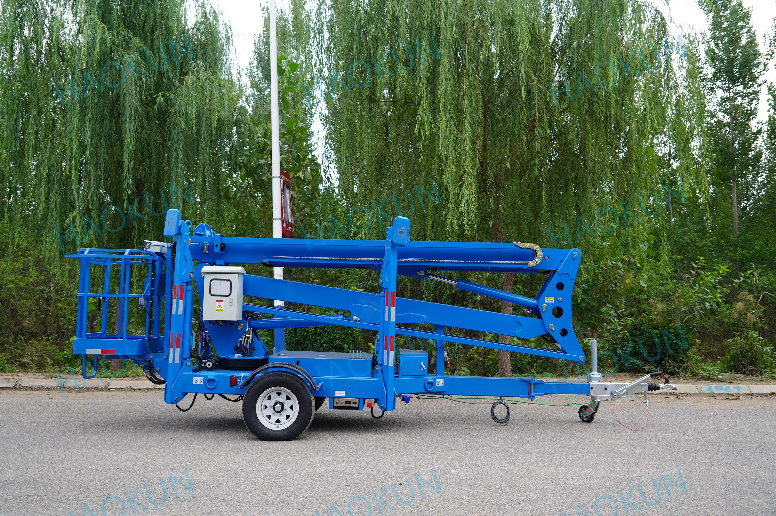 200kg 10-22m Electric Small Boom Lifting Trailer mounted towable boom lift