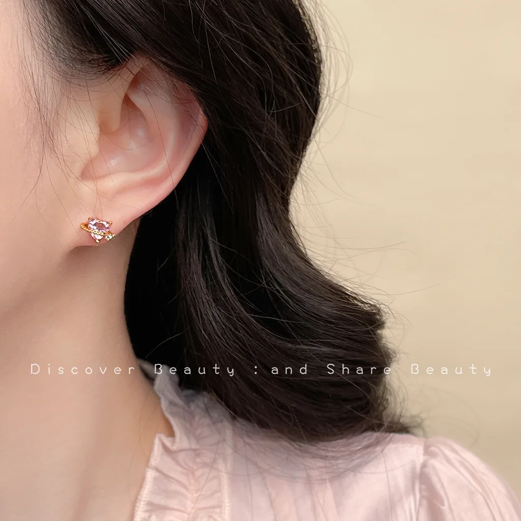 DIY accessories Pink girl's heart flower earrings, sweet little fresh love stud earrings, gentle and cute temperament earrings,