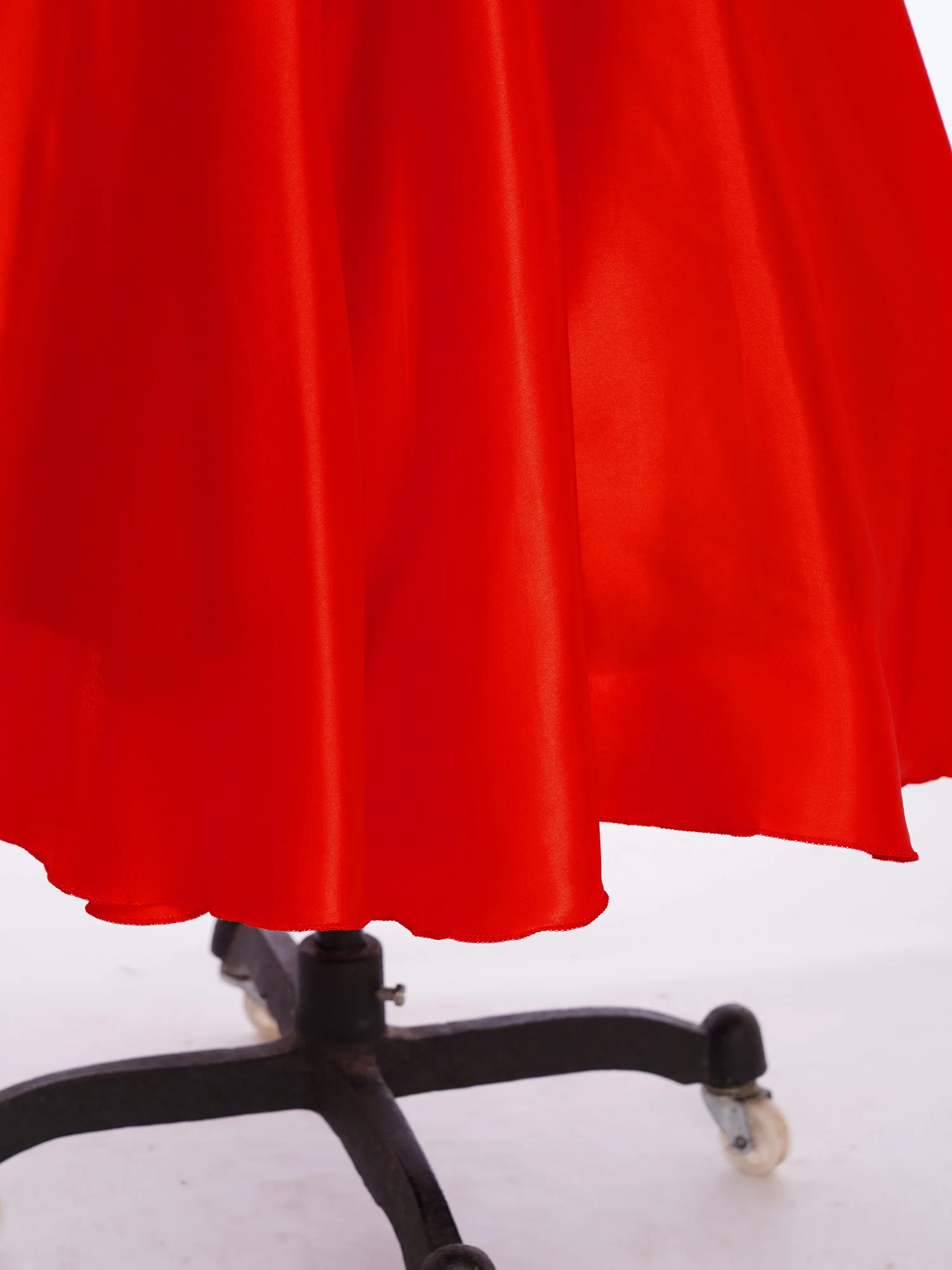 Rot Kinder Mädchen Spanisch Flamenco Ballroom Dance Performance Kostüm Seitlich geteilter Satinrock Klettverschluss Lange Röcke