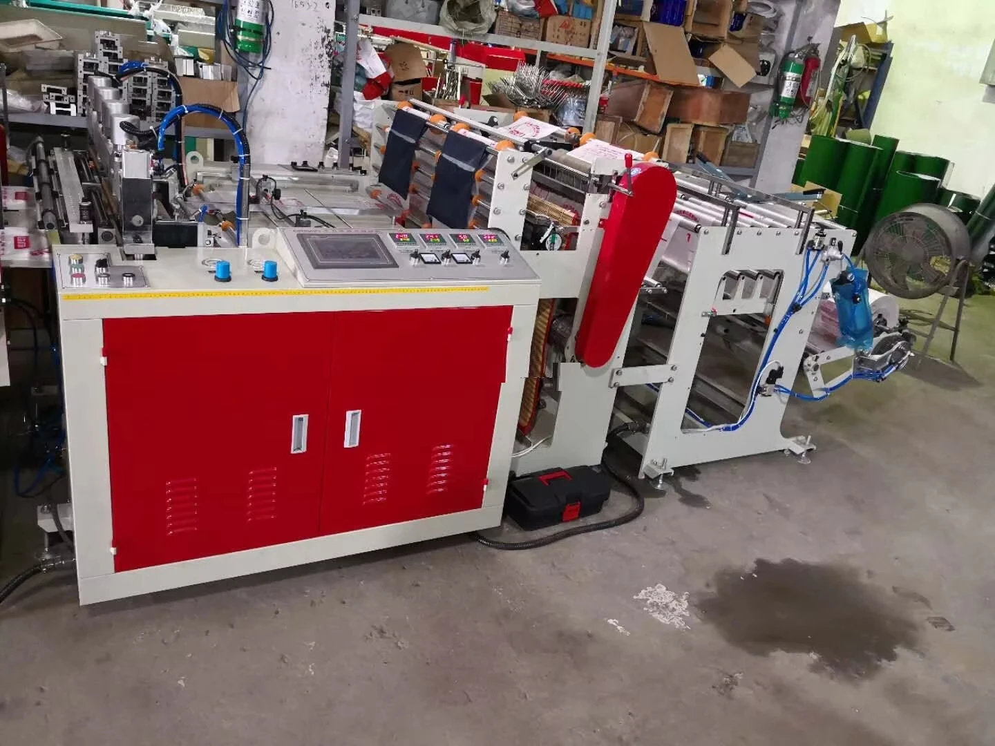 Customized High Speed Double Line Hot Cutting T-Shirt Bag Making Machine With Auto Punching Machinery
