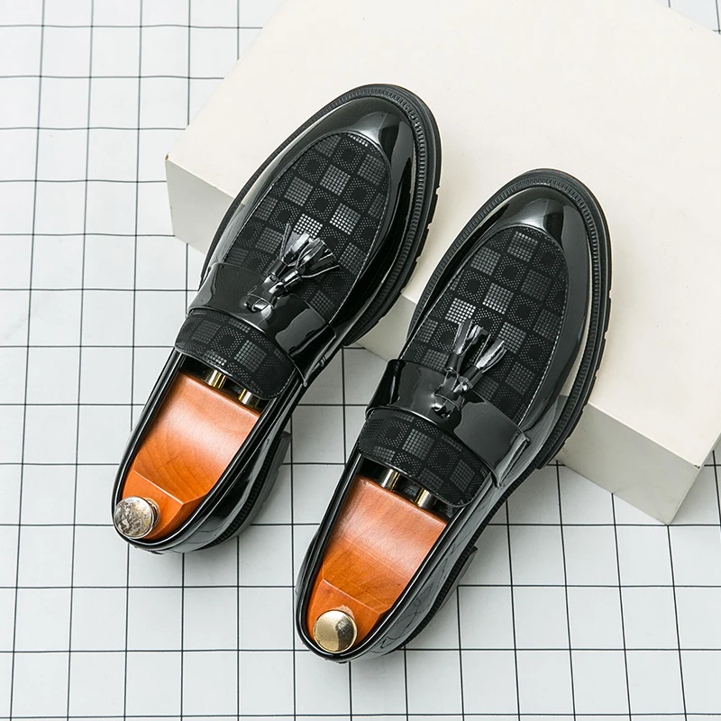 

Tassel Patent Leather Glossy Men Business Formal Loafers Height Increasing Anti Slip Wear-resistant High-end Wedding Shoes