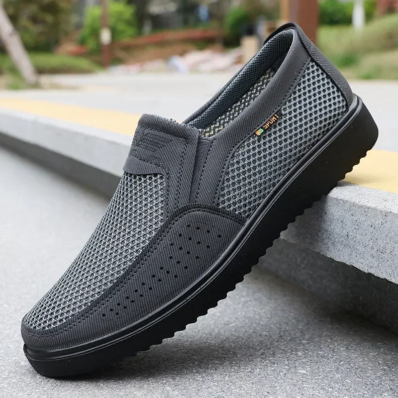Sommerliche Herren-Slipper aus atmungsaktivem Mesh, rutschfeste, leichte Freizeitschuhe aus Stoff für Väter – Detail 3