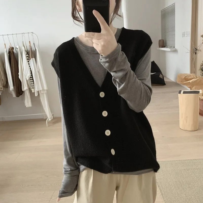 V-neck knitted vest for women loose and slimming Korean version simple sleeveless age reducing cardigan vest