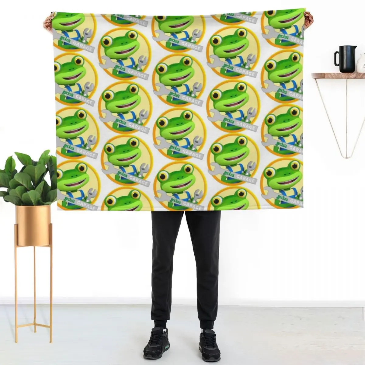 Gecko Garage, Gecko Garage GG Throw Blanket warm winter Decorative Sofas Loose blankets and throws manga Stuffeds Blankets