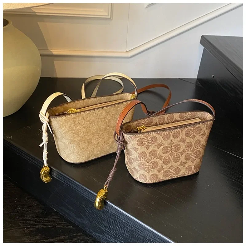 

Women's New Retro Lettering Multi-Functional Convertible Shoulder/Mini Crossbody Bag - Compact Vintage Style for Daily Commute