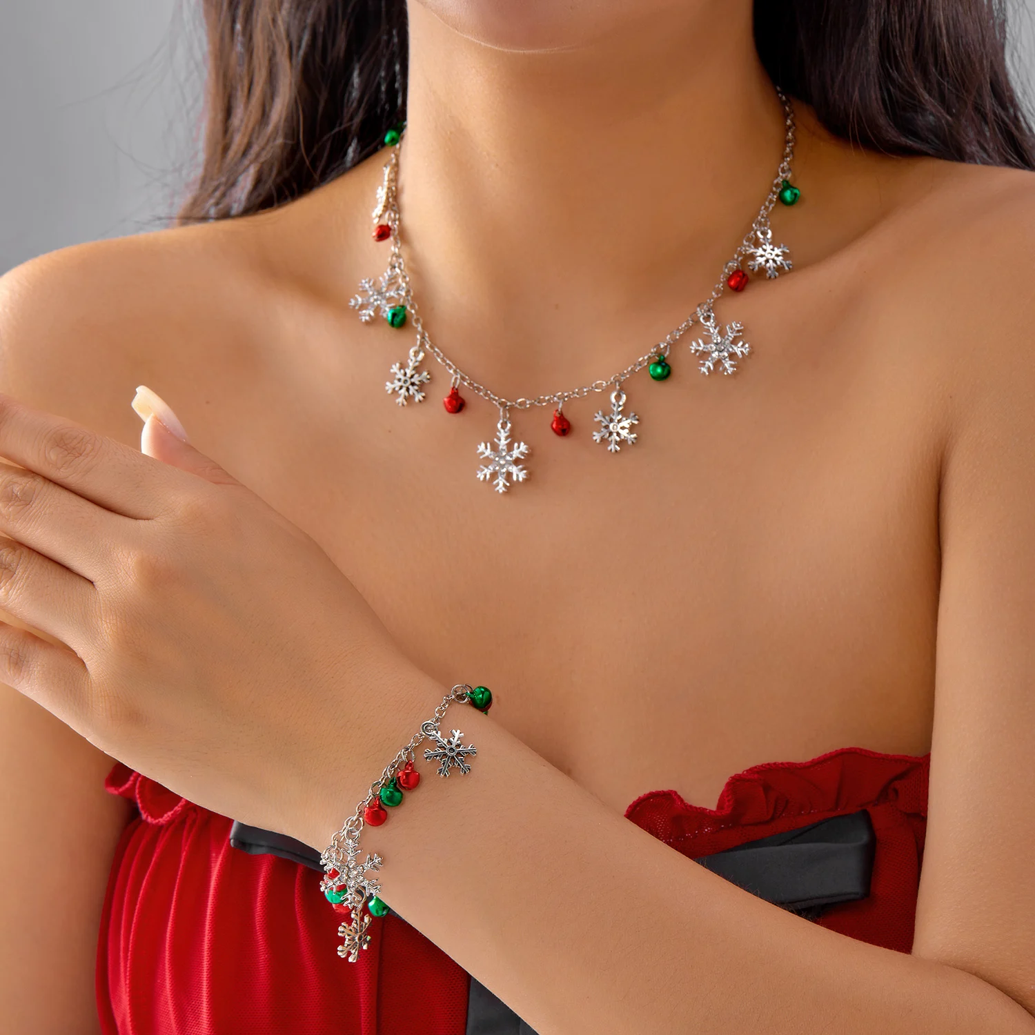 Vintage Christmas Snowflake Paper Card Bracelet for Women Classic Bell Pendant Clavicle Necklace Festival Party Jewelry Gift Set