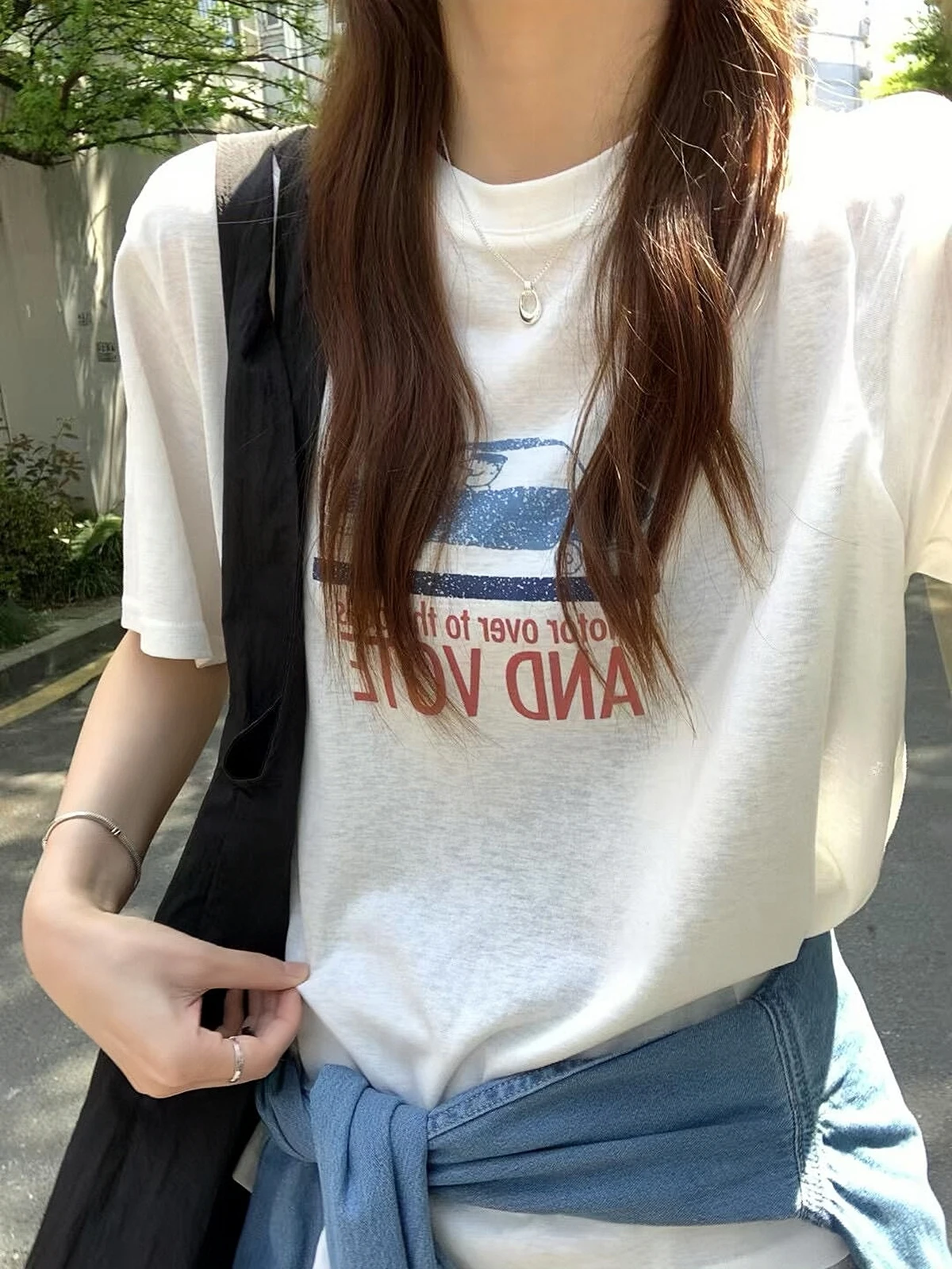 Sakura Retro Cartoon Car Print Loose Short Sleeve T-Shirt Lightweight Summer Top for Women round Neck Cotton Casual Fit