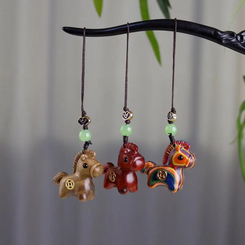 Wooden Horse Keychain Durable Handmade Cartoon Horse Pendant Lucky Mascot Suitable for Outdoor Daily Carry