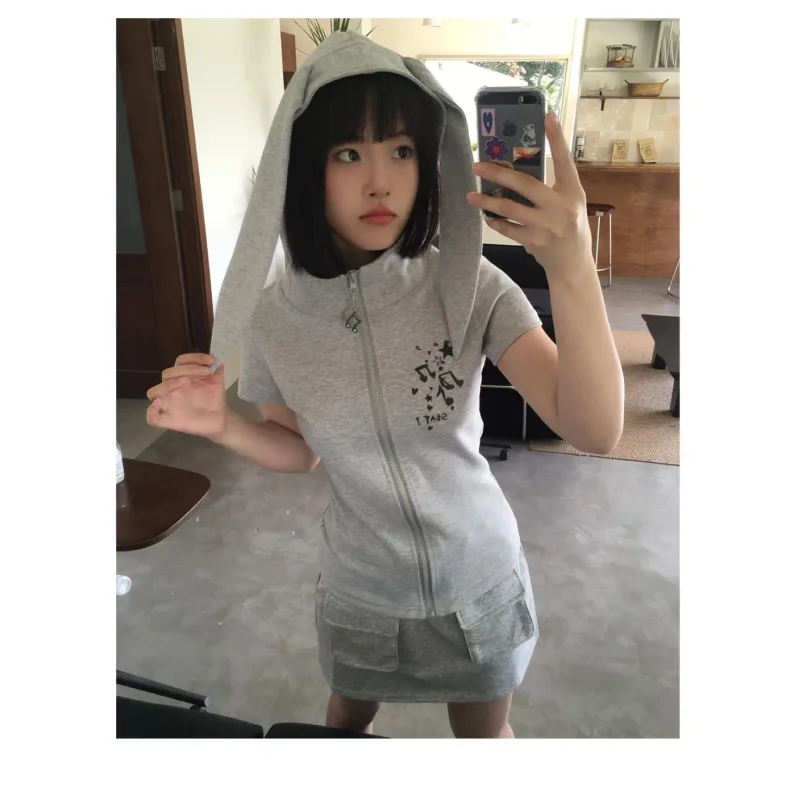 Topenomi-Sudadera con capucha con Orejas de conejo para mujer, estilo japonés Y2k, Tops elegantes ajustados de manga corta con cremallera, sudadera de calle dulce de verano 2025