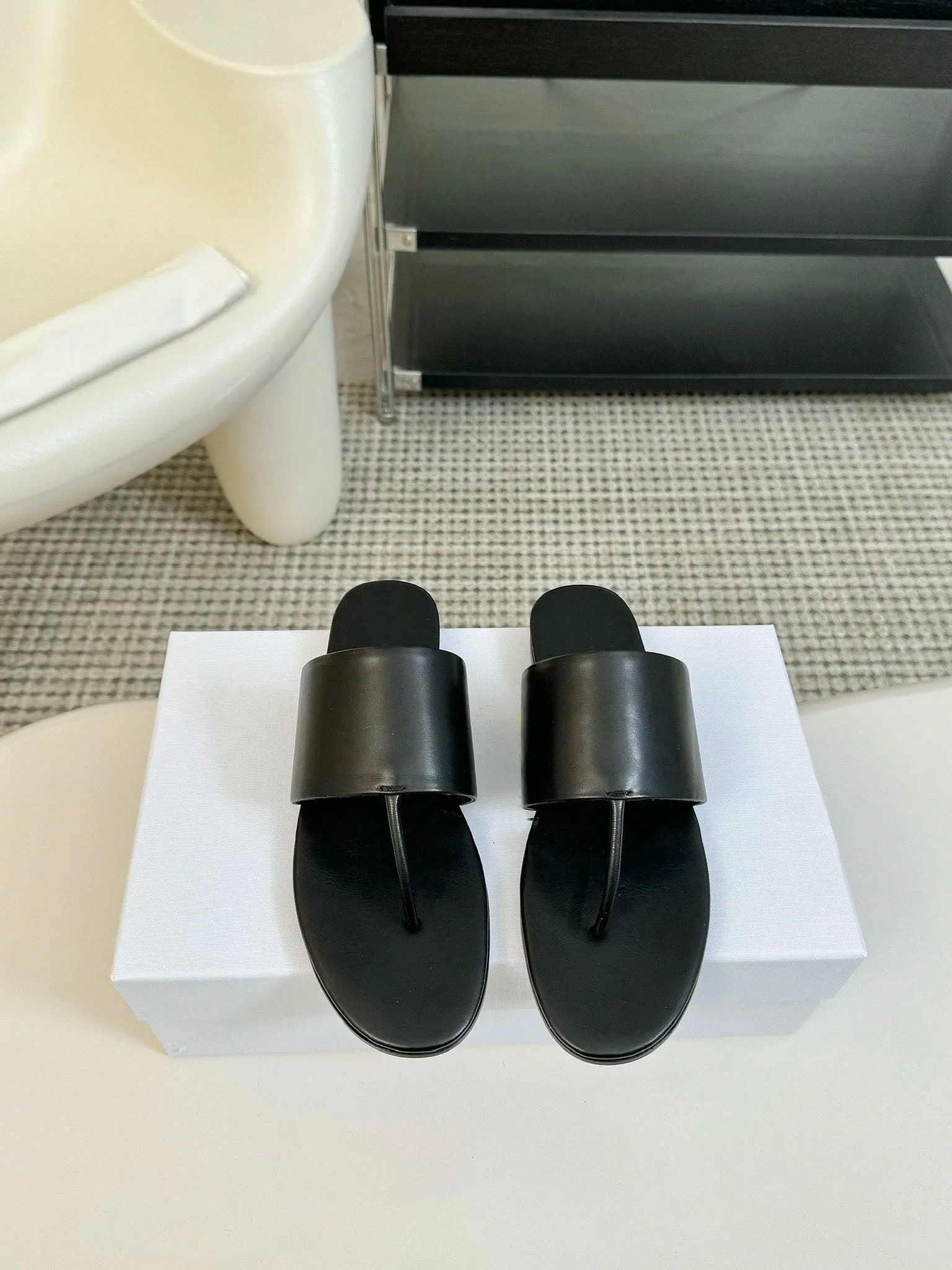 Women's Shoes Signum Flat Sandal Leather Thong