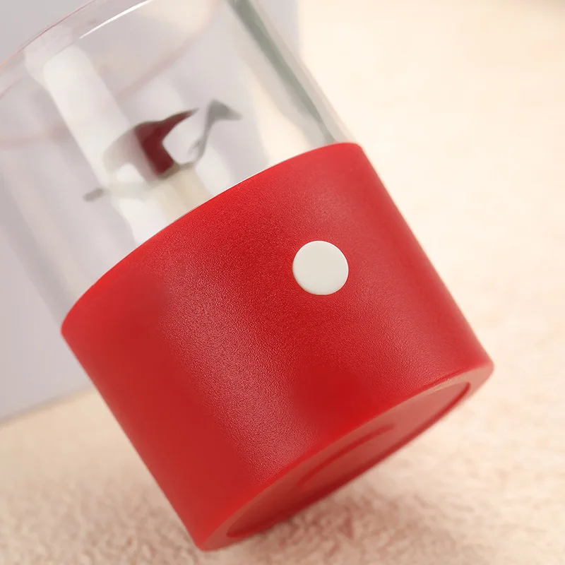 

New Mini Electric USB Plastic Multi color Portable Home Grinder Pepper Leaf Spice Grinder Kitchen Accessories Grinder
