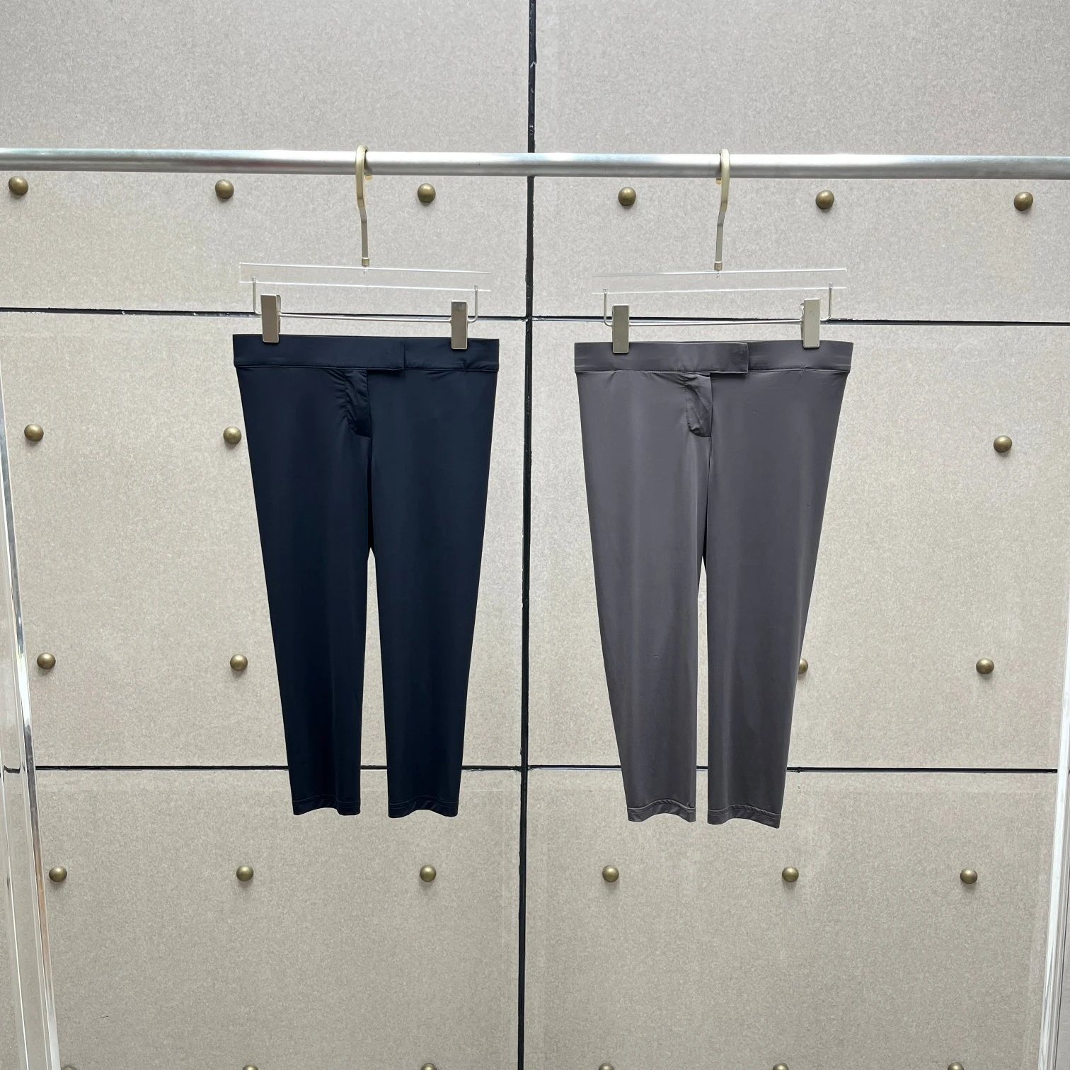 

Women's High Waist Capri Leggings Stretchy Slim Fit Cropped Pants Casual Yoga Workout Trousers for Daily Wear Fitness Running
