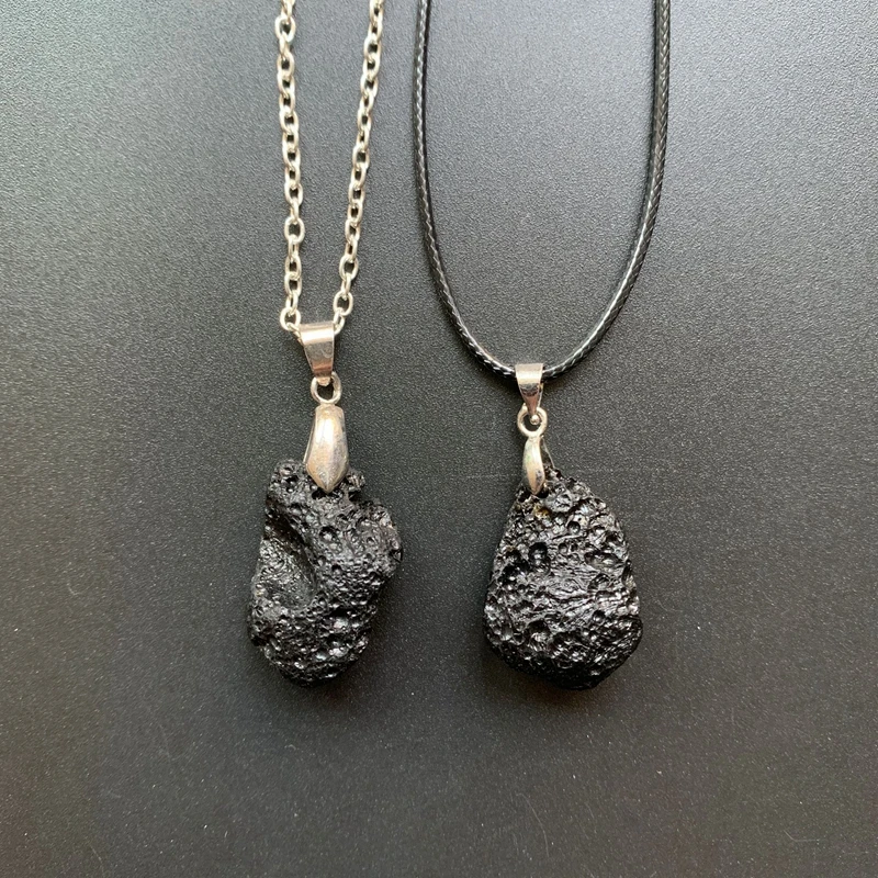 Rough Tektite Stone Pendant Rough Natural Stones Black Meteorite Necklace Raw Black Wax Rope Chain Irregular Shape Ornament 1pc