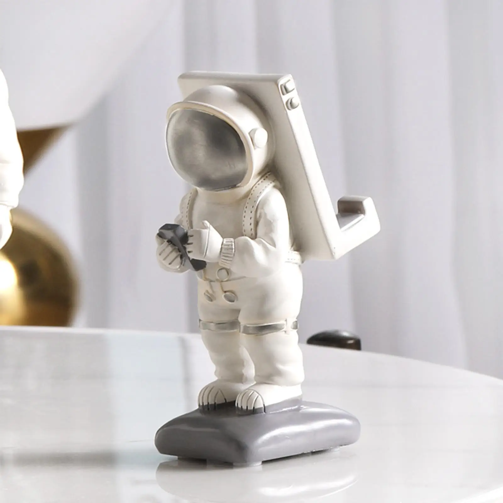 Resin Astronaut Figurines Spaceman Statue Outer Space Home Decor Ornament for Kids Bedroom Shelf Desk Gift