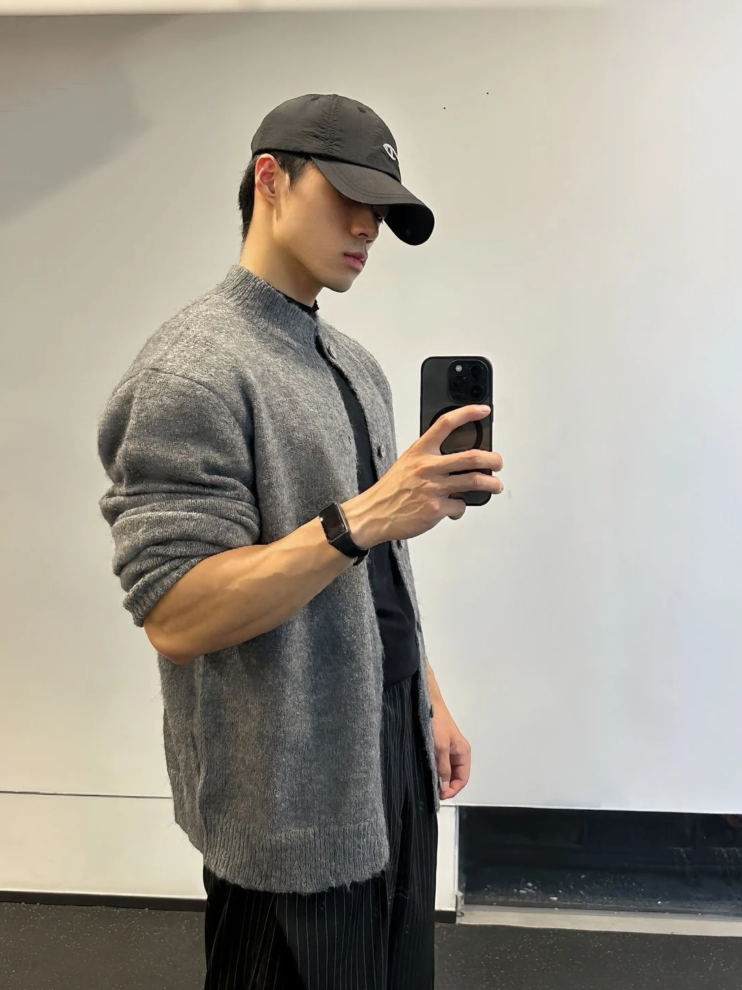 

Американский ретро-кардиган унисекс из трикотажа для осени и зимы, в стиле Old Money, для пар, с эффектом высококачественного винтажного вязания