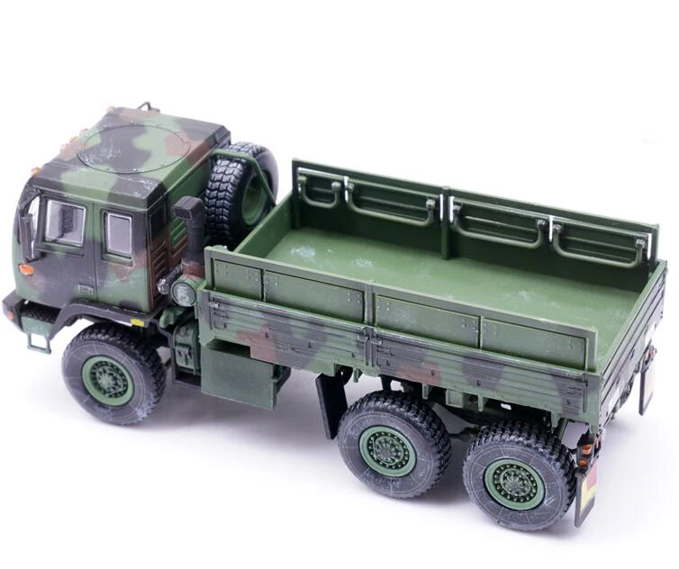 Fine 1:72 US FMTV M1083 tactical truck model  NATO Camouflage Painting  The front wheels are steerable  Finished product collect