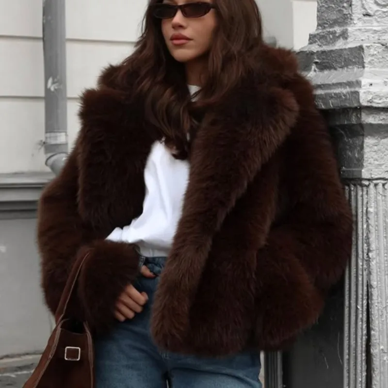 سترات بغطاء للرأس وياقة مقلوبة من الفرو الصناعي بتصميم عتيق لعام 2025 معاطف خريف وشتاء سميكة ودافئة من الفرو المنفوش أنيقة بلون واحد ملابس خارجية #3