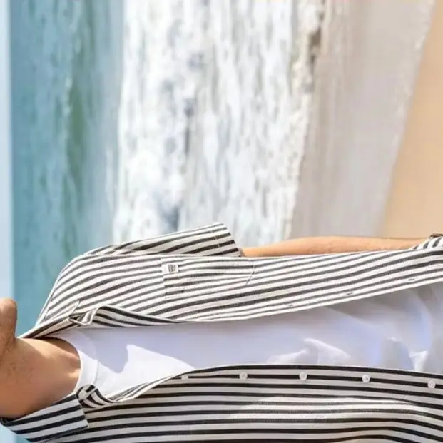 Summer Thin Cool Feeling Casual Bubble Shirt Men's Short Sleeve Striped mid Sleeve Shirt Standard Fit Youth Popular Shirt Sleeve