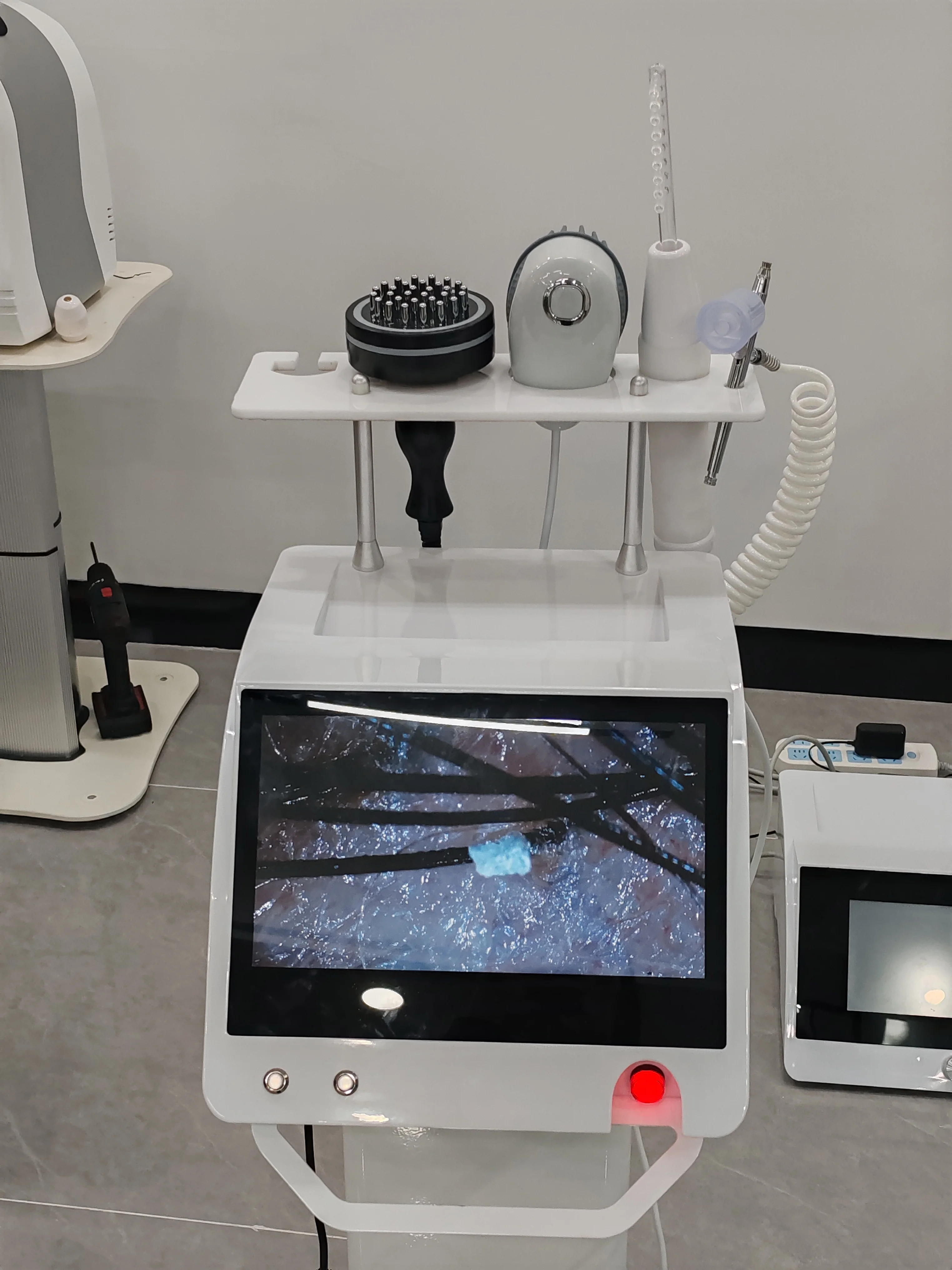 Hair Loss Treatment Growth 2 HD Detector Heads Scalp Analysis Device Hair Analyzer Machine for Hair Loss Scalp Massager