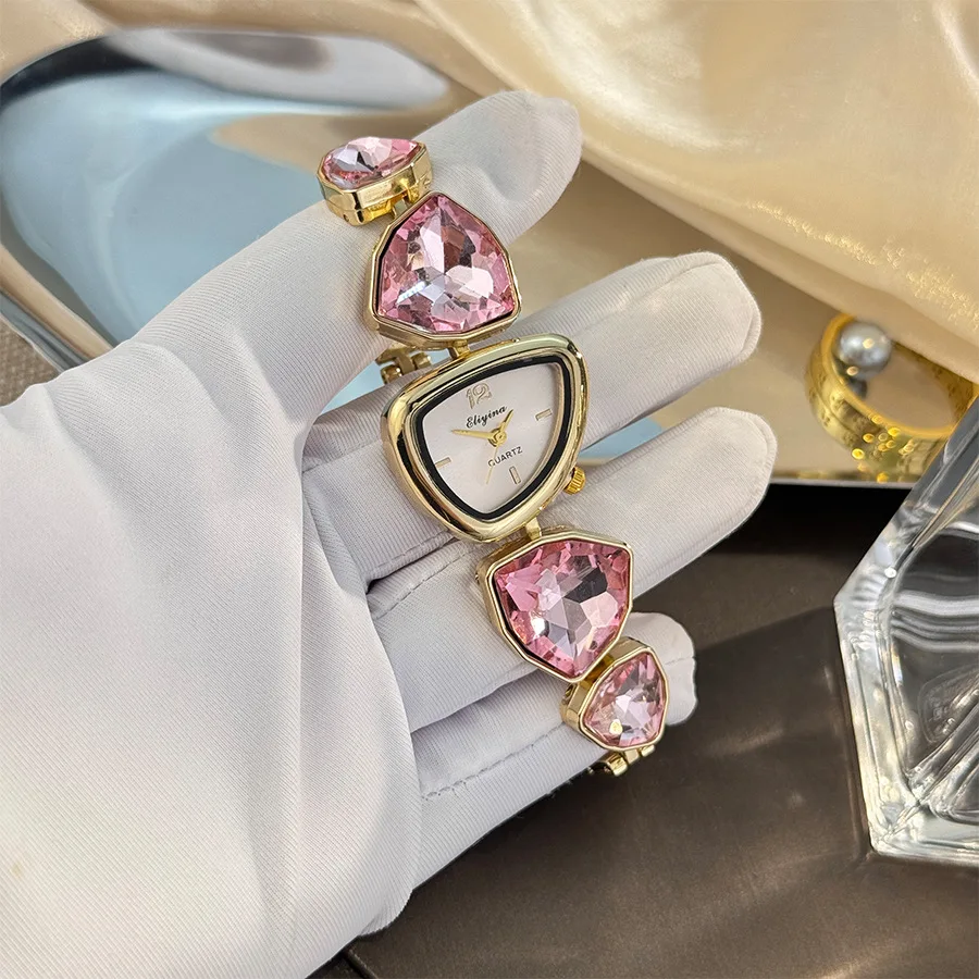 مخطط الألوان الجديد تصميم غير منتظم ساعة ماسية كبيرة خفيفة فاخرة ساعة متخصصة لون الموضة عالية الشعور التجارة الخارجية بالجملة